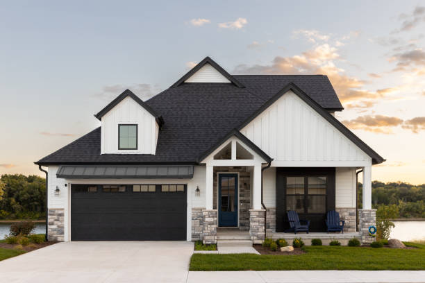 Best Roof Maintenance and Cleaning  in Monticello, IA